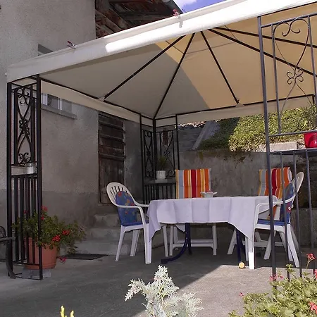 Ferienhaus Rueun Holiday home *