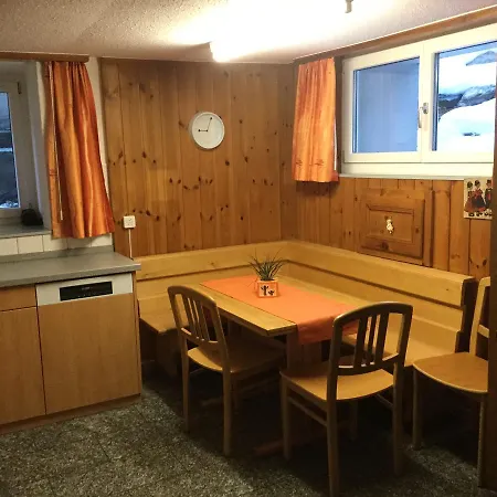 Ferienhaus Rueun * Andest
