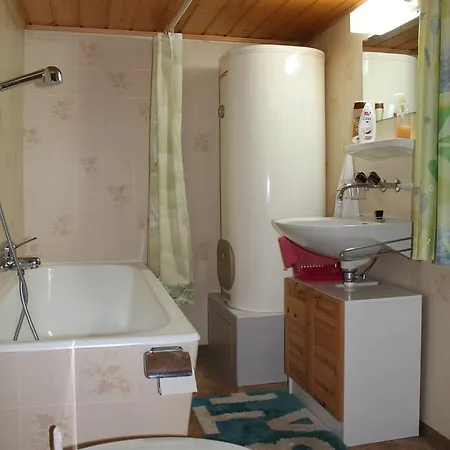 بيت للعطل Ferienhaus Rueun *